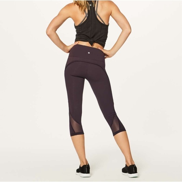 Lululemon Fresh In Mesh Crop (19")
Pelt - Picture 1 of 8
